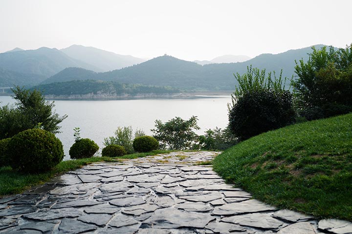 flagstone laying expert